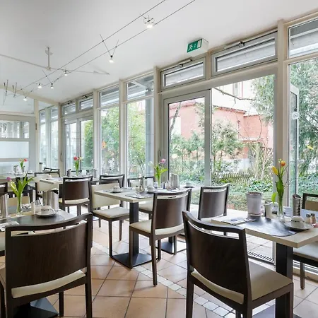Hotel Am Schillerpark 3*