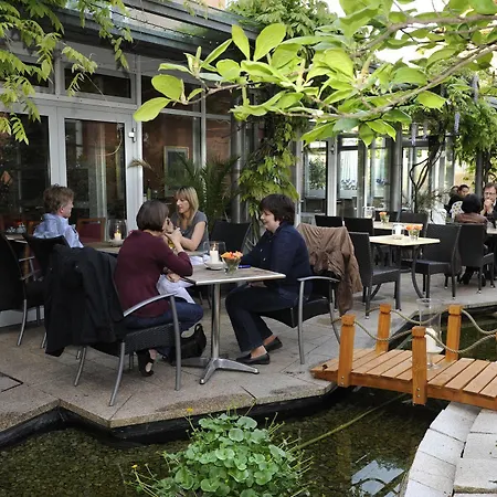 Am Schillerpark Hotel