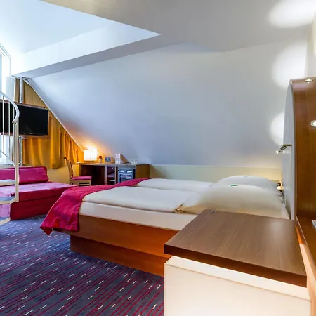 Am Schillerpark Hotel 3*