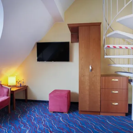 Am Schillerpark Hotel 3*